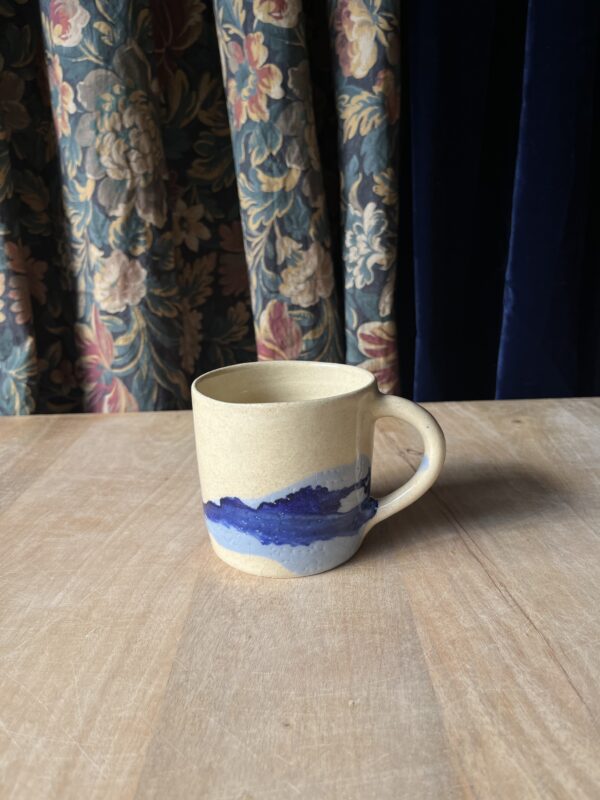 taza paisaje azul 2