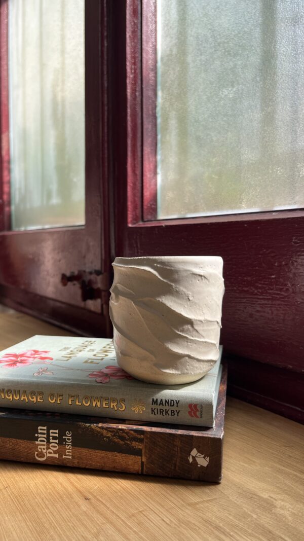 IMG_6540 vaso textura crema blanco 1