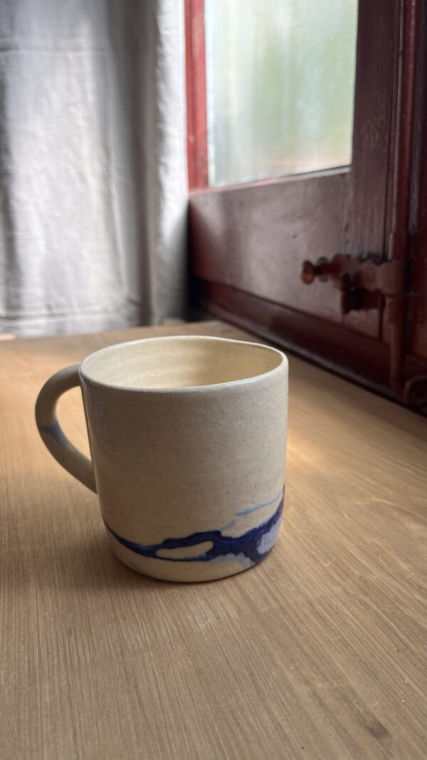 taza paisaje azul 2